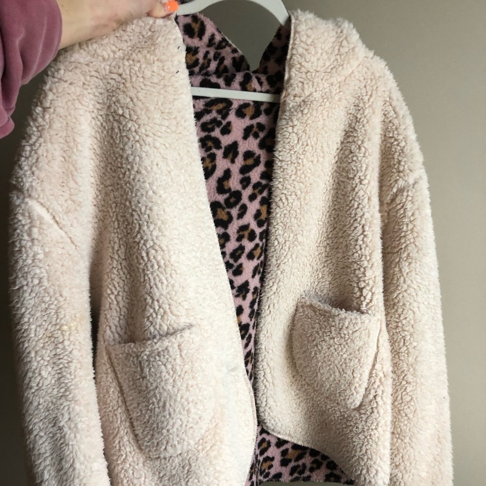 URBAN OUTFITTERS reversible Sherpa jacket